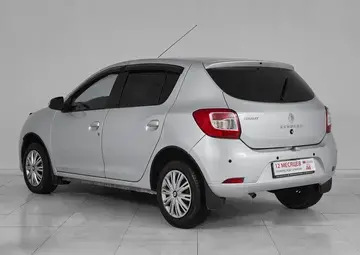 Renault Sandero Вид 4
