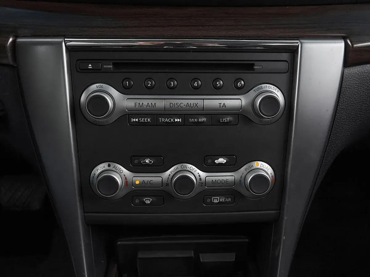 Nissan Teana