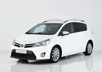 Toyota Verso Вид 1