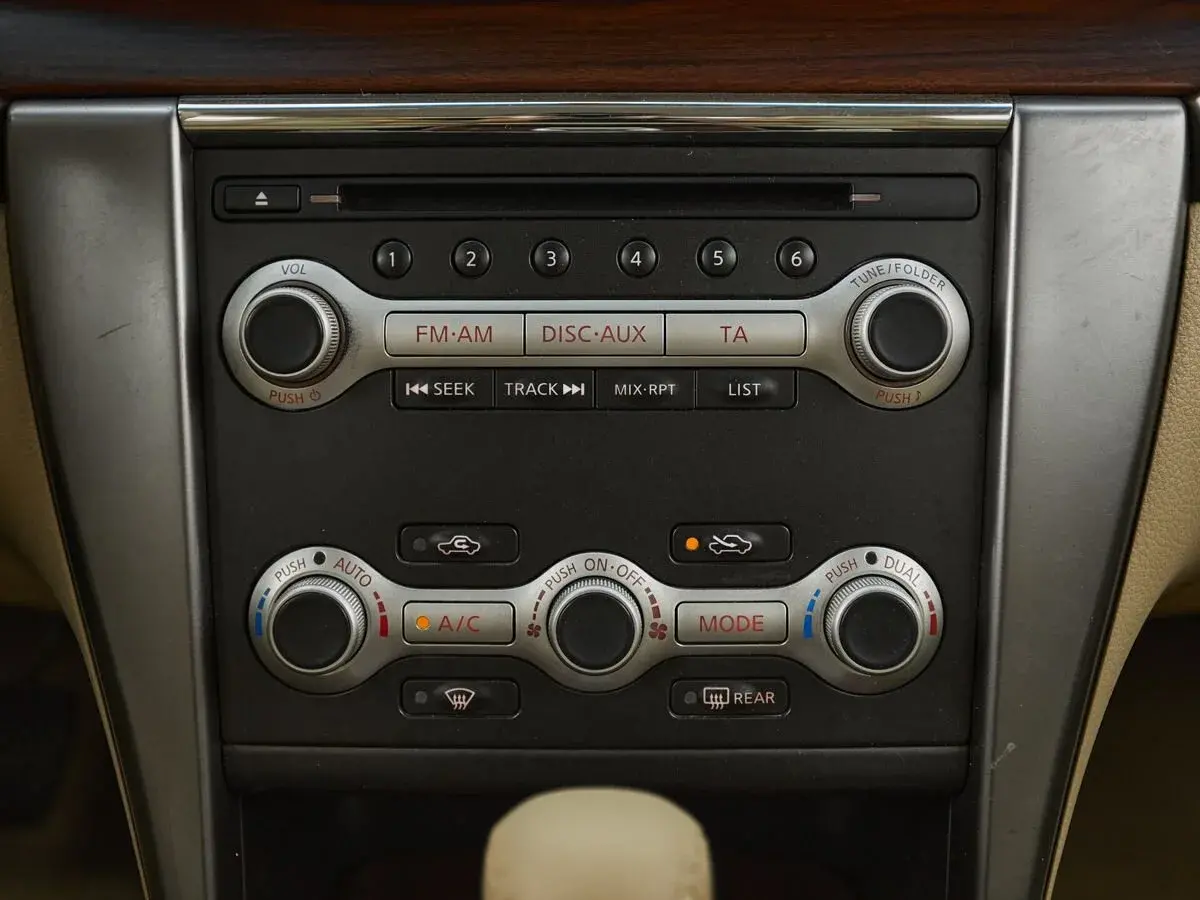 Nissan Teana