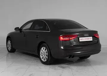 Audi A4 Вид 4