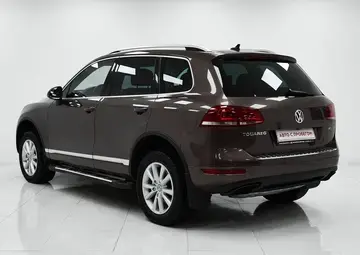 Volkswagen Touareg Вид 4