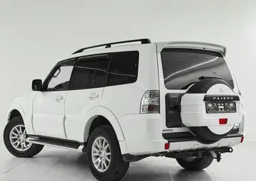 Mitsubishi Pajero Вид 4