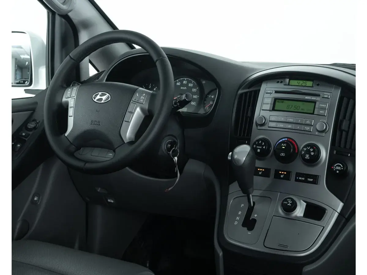Hyundai Grand Starex