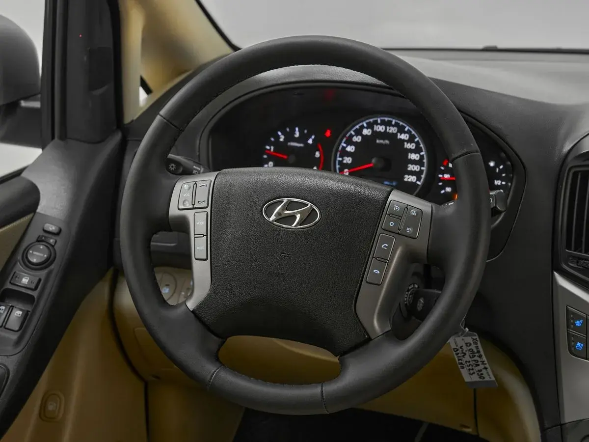 Hyundai H-1