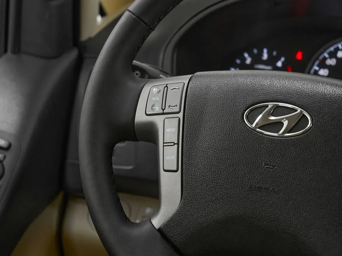 Hyundai H-1