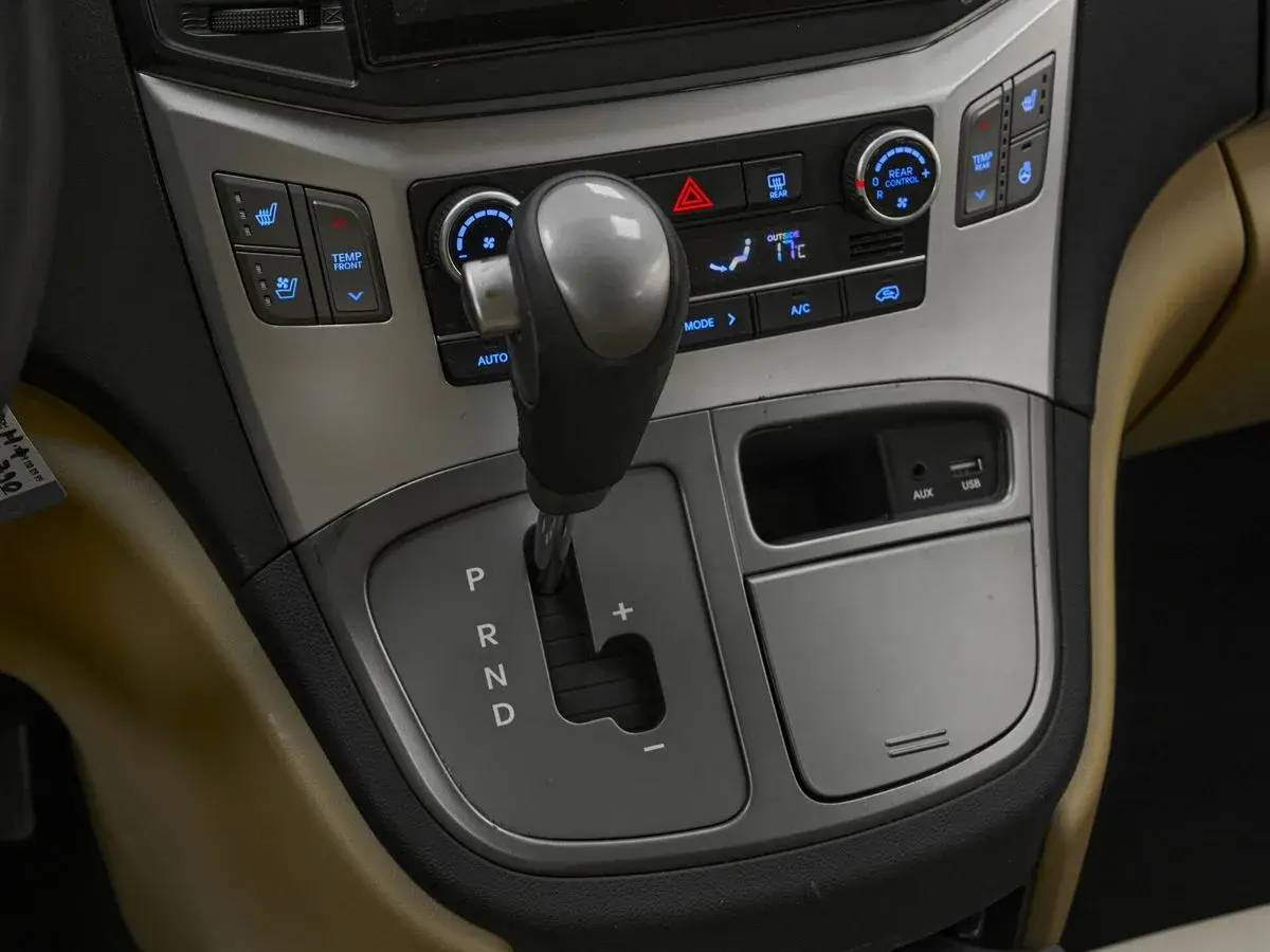 Hyundai H-1