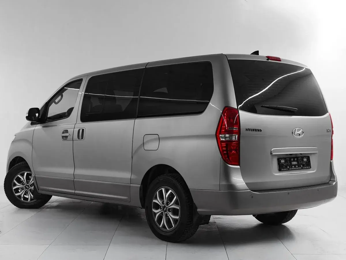 Hyundai H-1