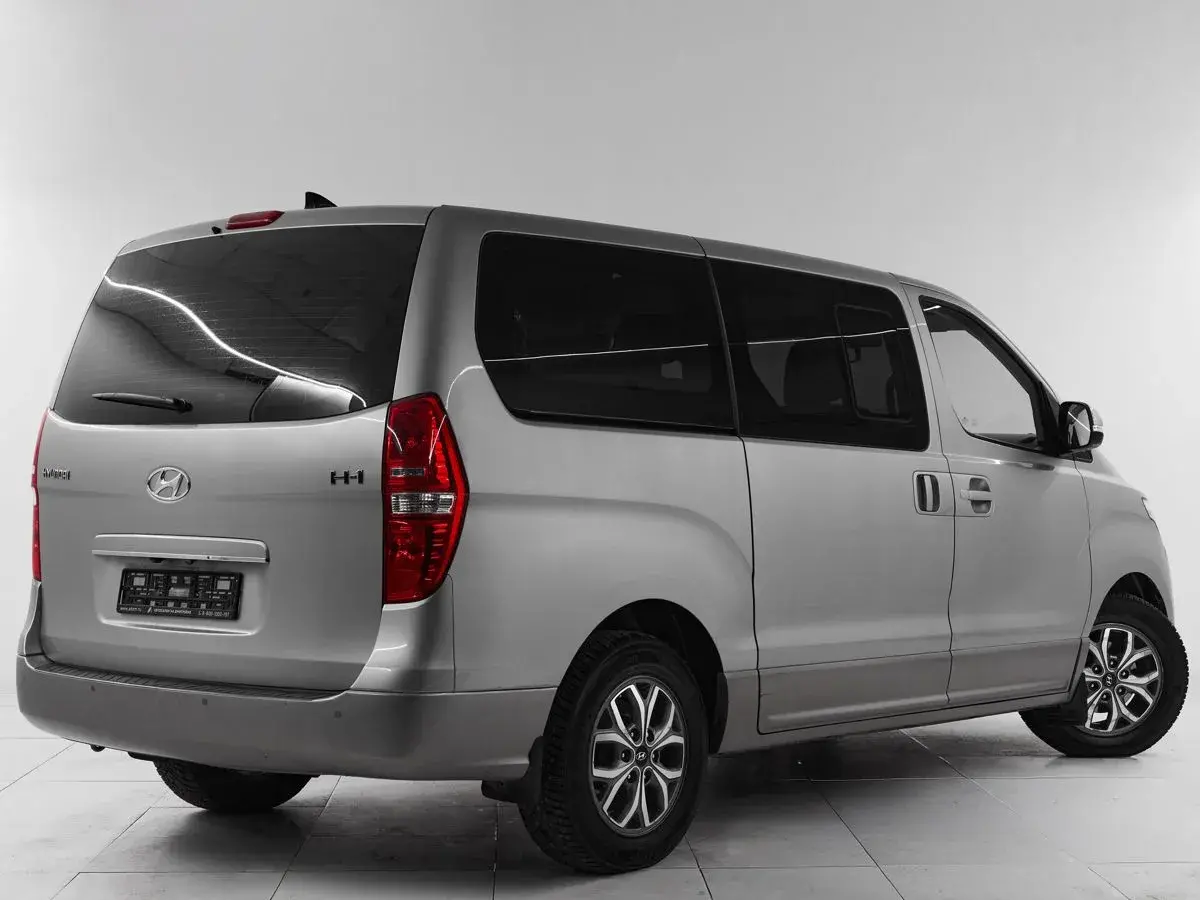 Hyundai H-1