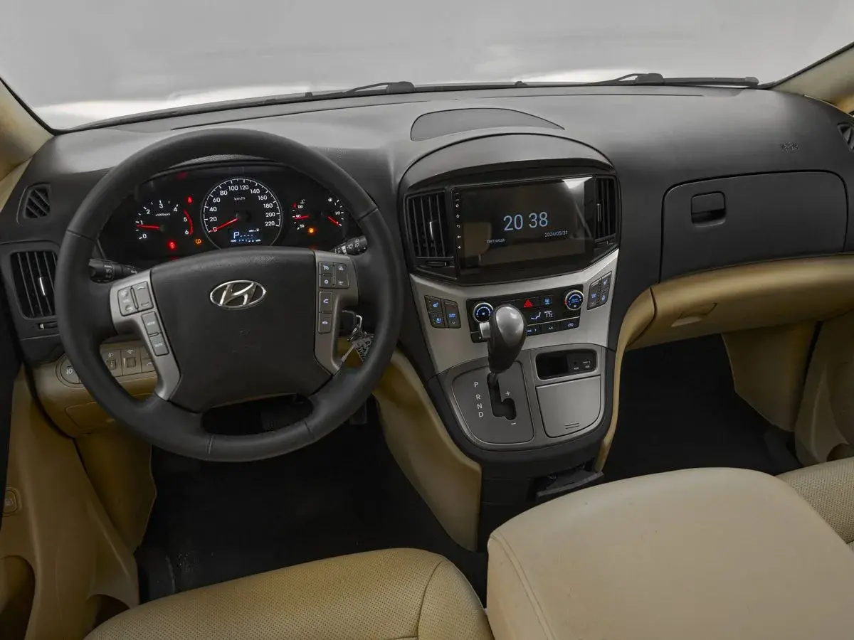 Hyundai H-1