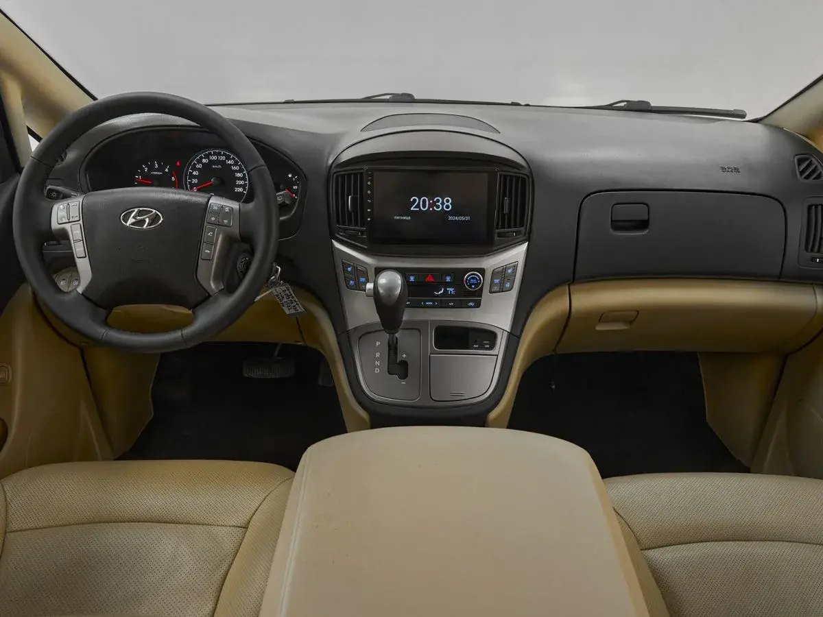 Hyundai H-1