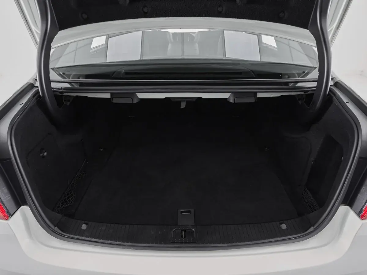 Mercedes benz E-Класс