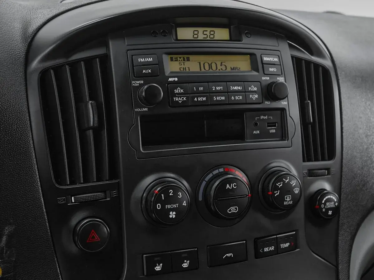 Hyundai Grand Starex