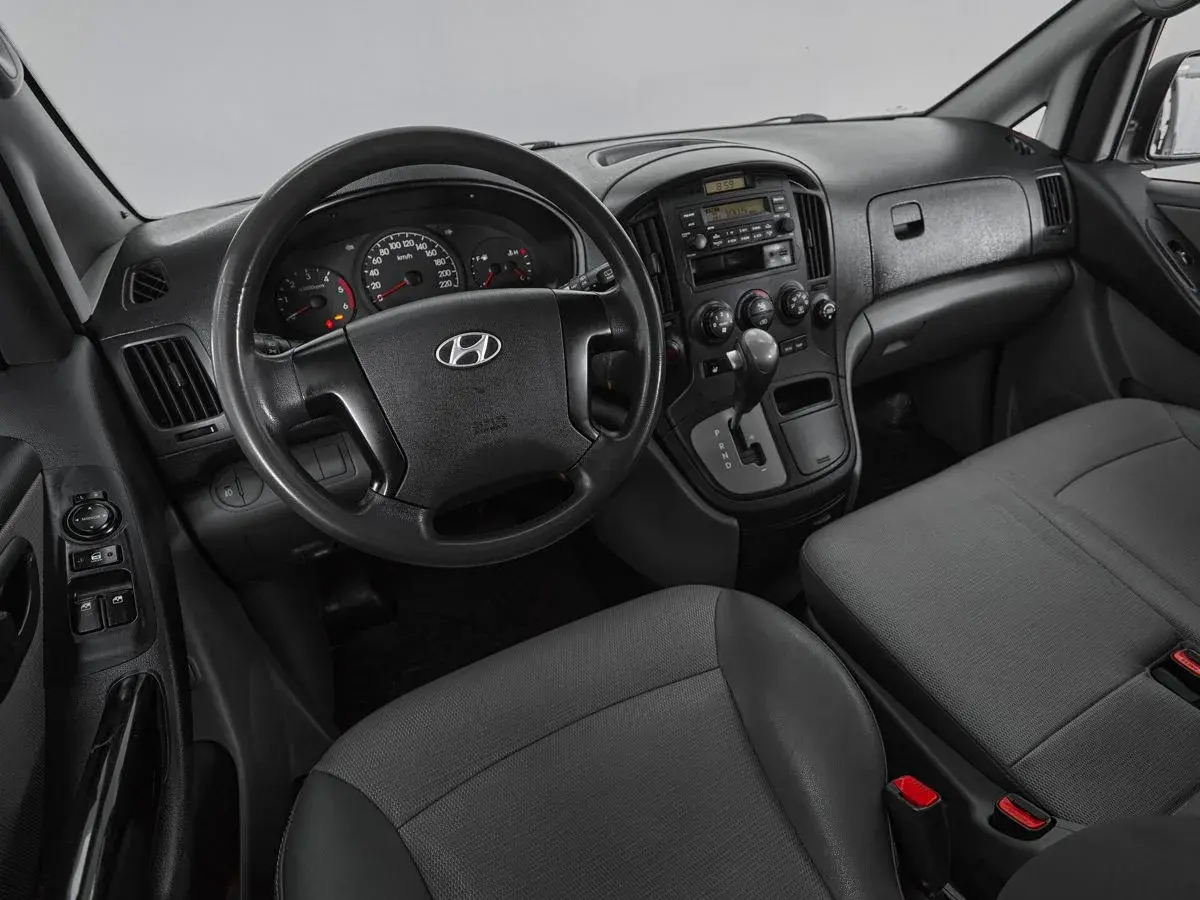 Hyundai Grand Starex