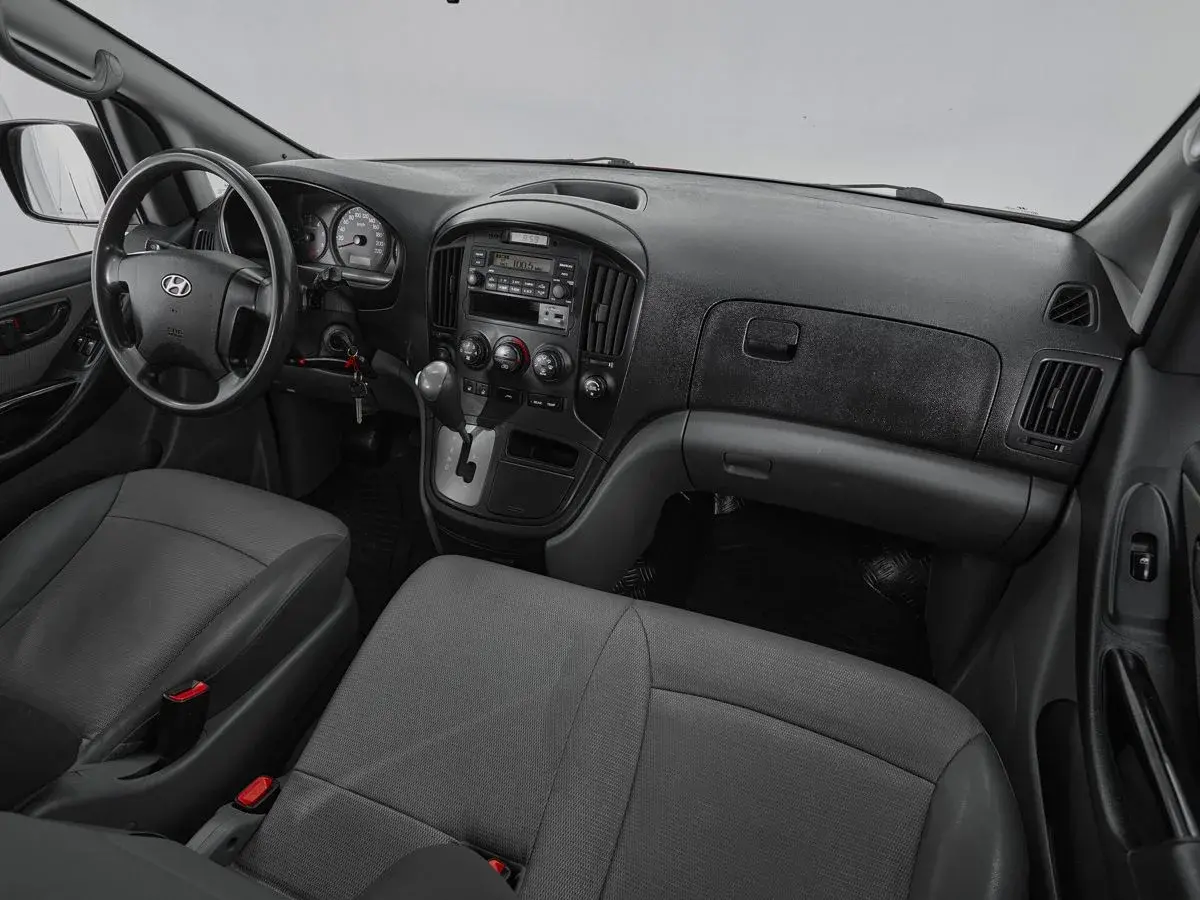 Hyundai Grand Starex