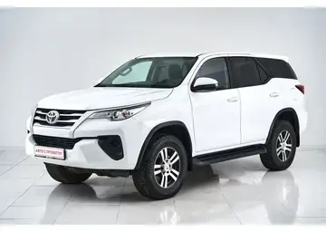 Toyota Fortuner Вид 1