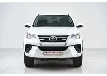 Toyota Fortuner Вид 2