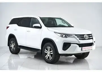 Toyota Fortuner Вид 3