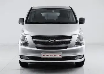 Hyundai Grand Starex Вид 2