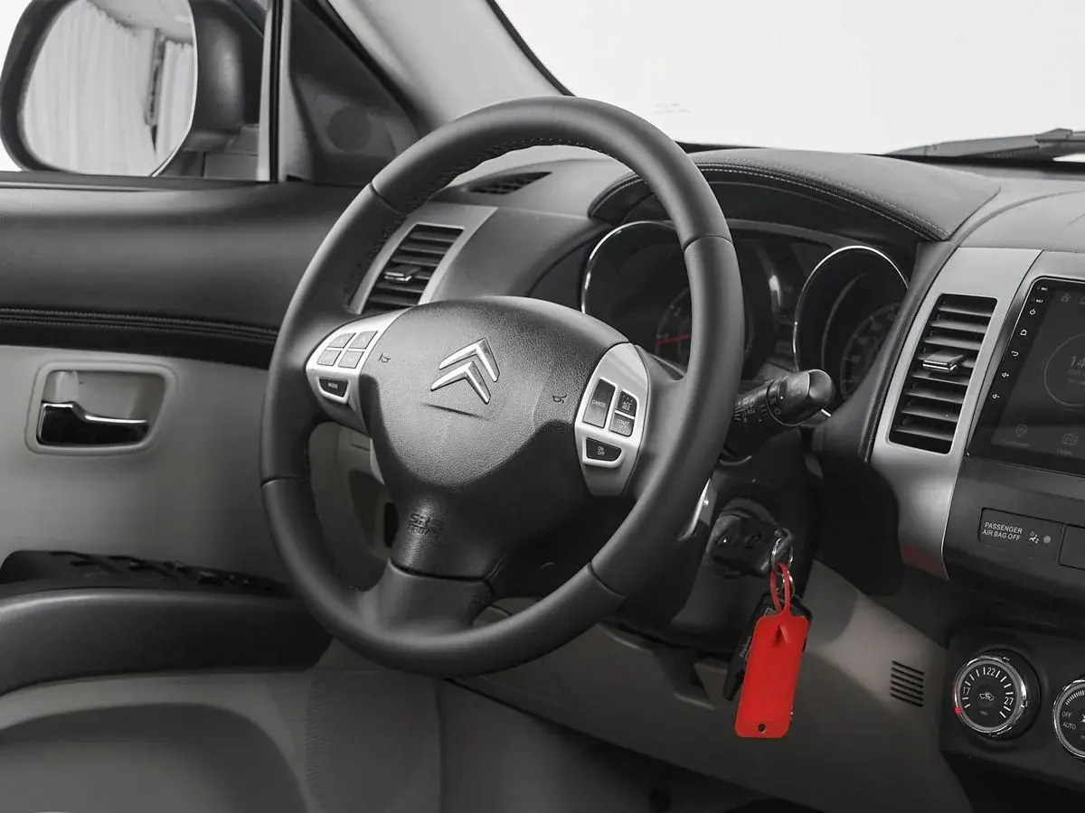 Citroen C-Crosser