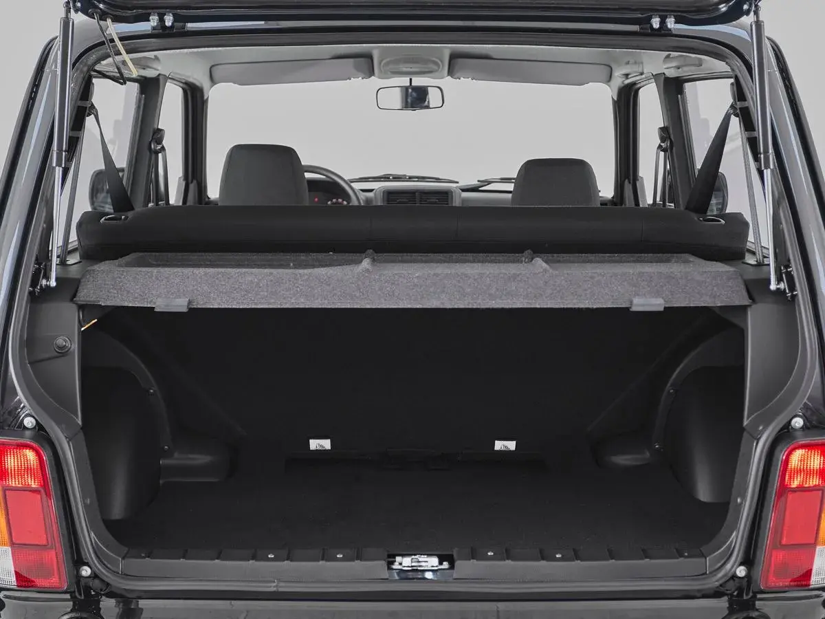 Lada Niva Travel