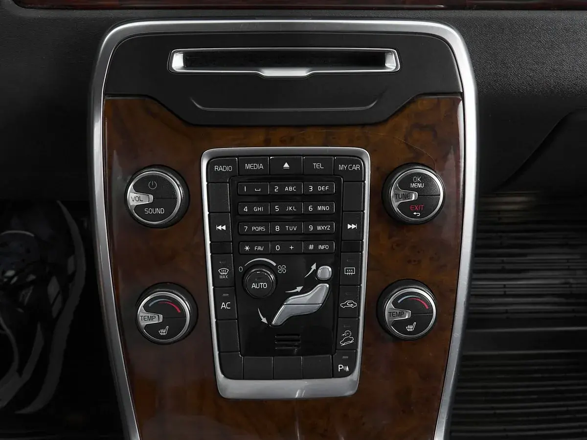 Volvo XC70