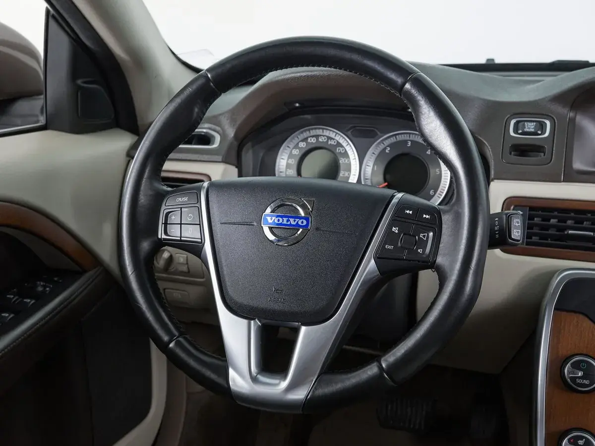 Volvo XC70