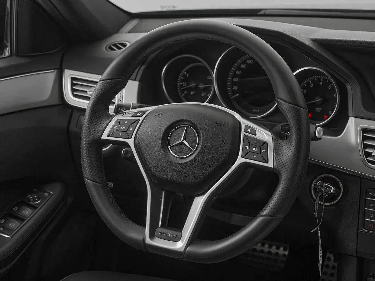 Mercedes benz E-Класс