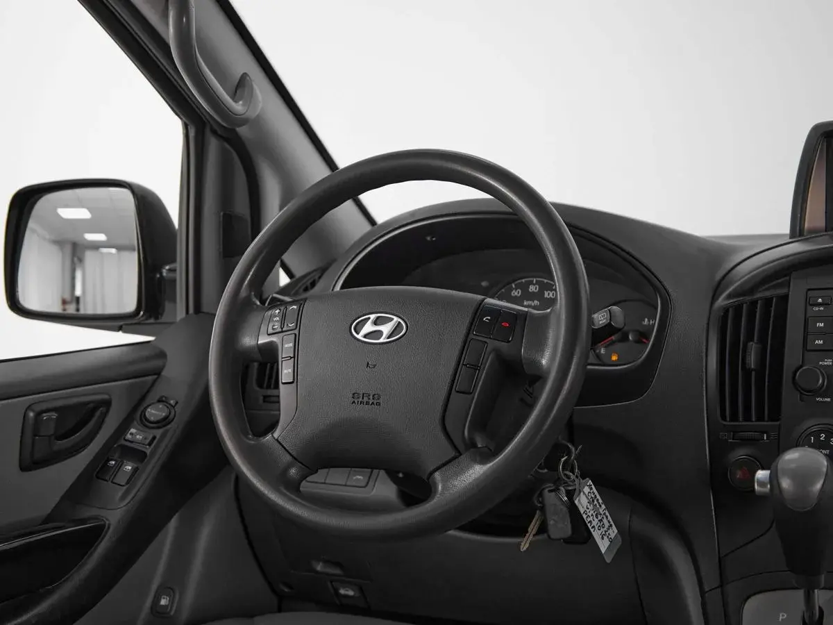 Hyundai Grand Starex