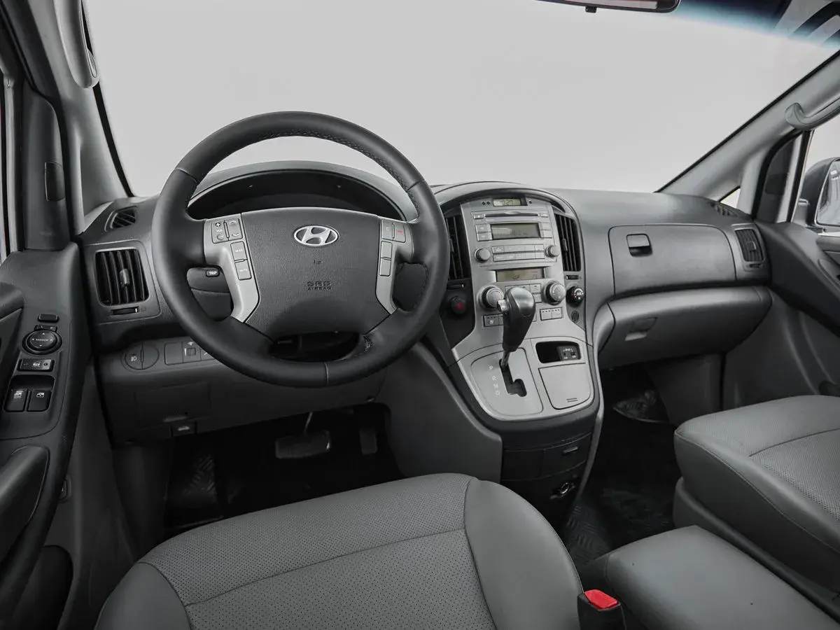 Hyundai Grand Starex