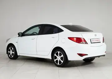 Hyundai Solaris Вид 4
