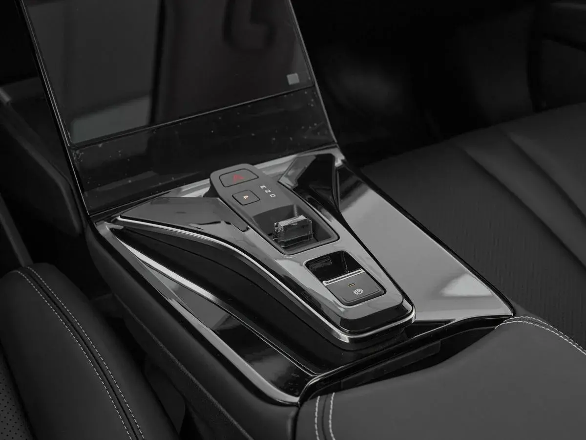 Dongfeng Mage