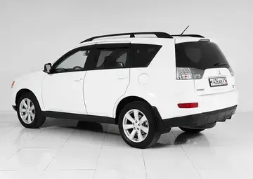 Mitsubishi Outlander Вид 4