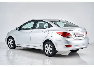 Hyundai Solaris Вид 4
