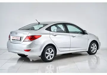 Hyundai Solaris Вид 5