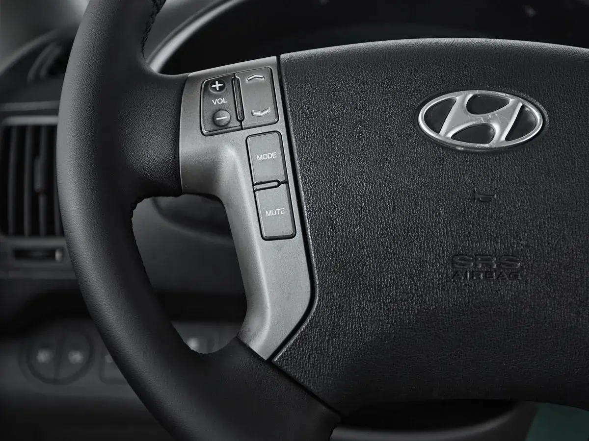 Hyundai H-1