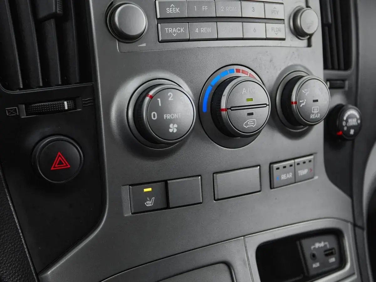 Hyundai H-1