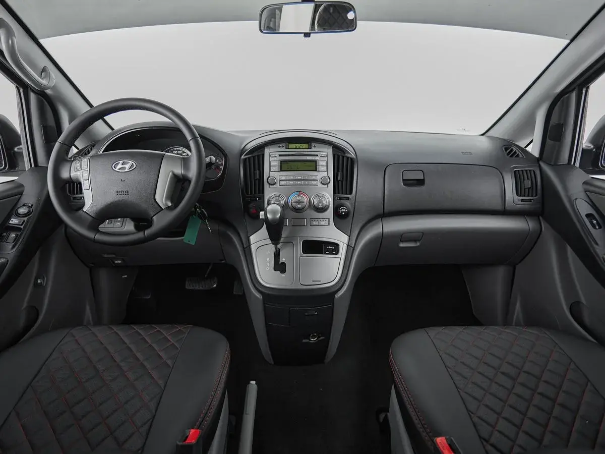 Hyundai H-1