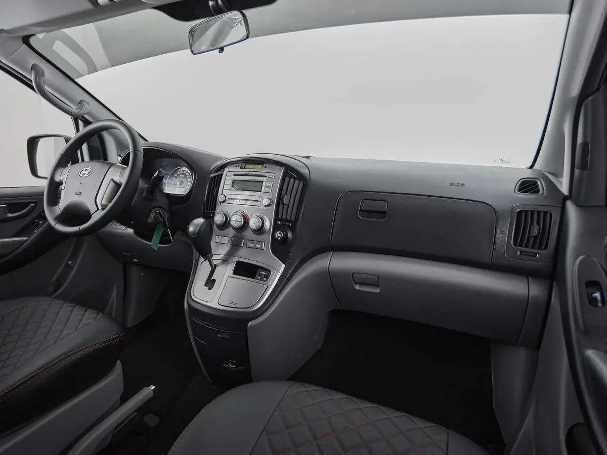 Hyundai H-1