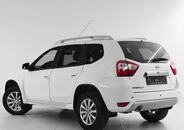 Nissan Terrano Вид 4