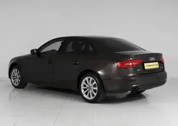 Audi A4 Вид 4
