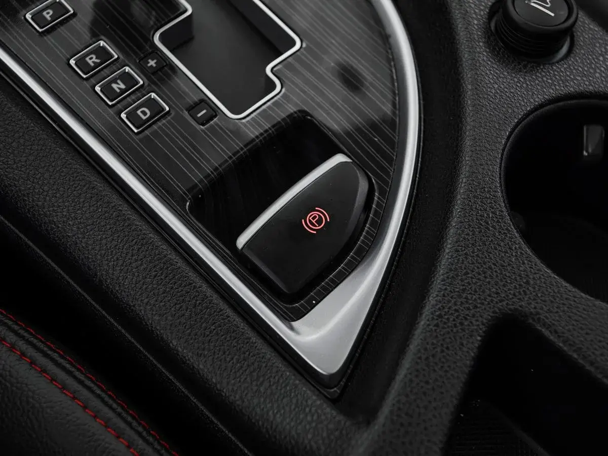 Dongfeng AX7