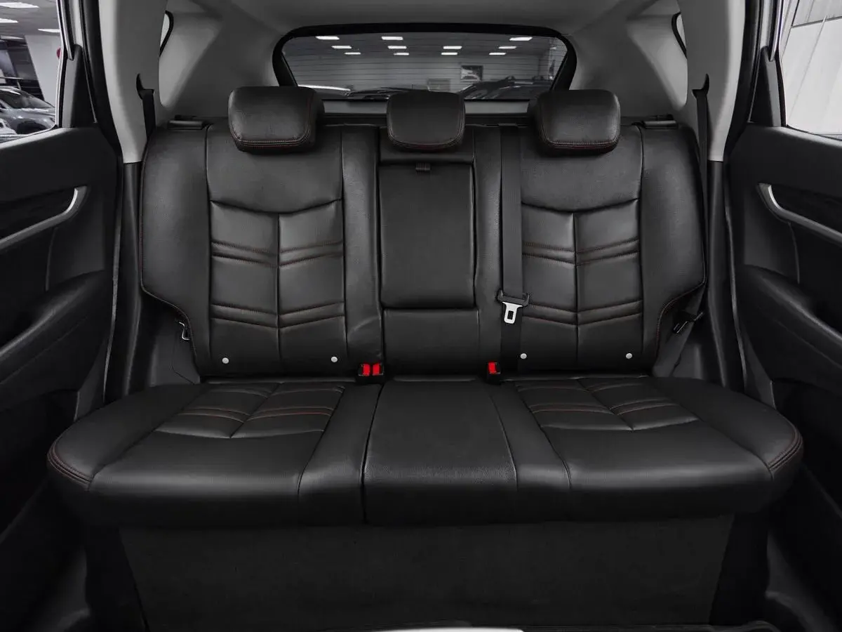 Dongfeng AX7