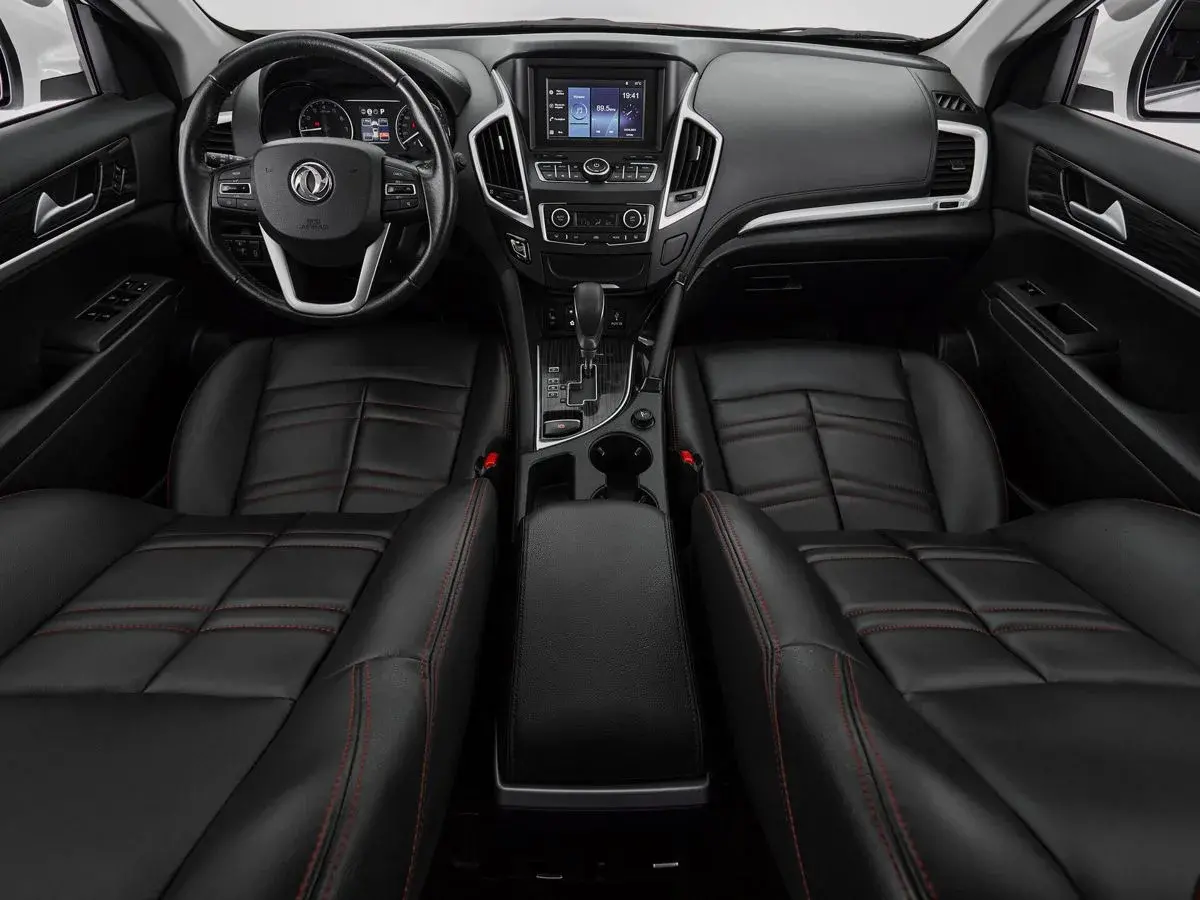 Dongfeng AX7