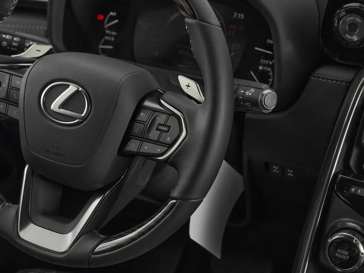Lexus LX