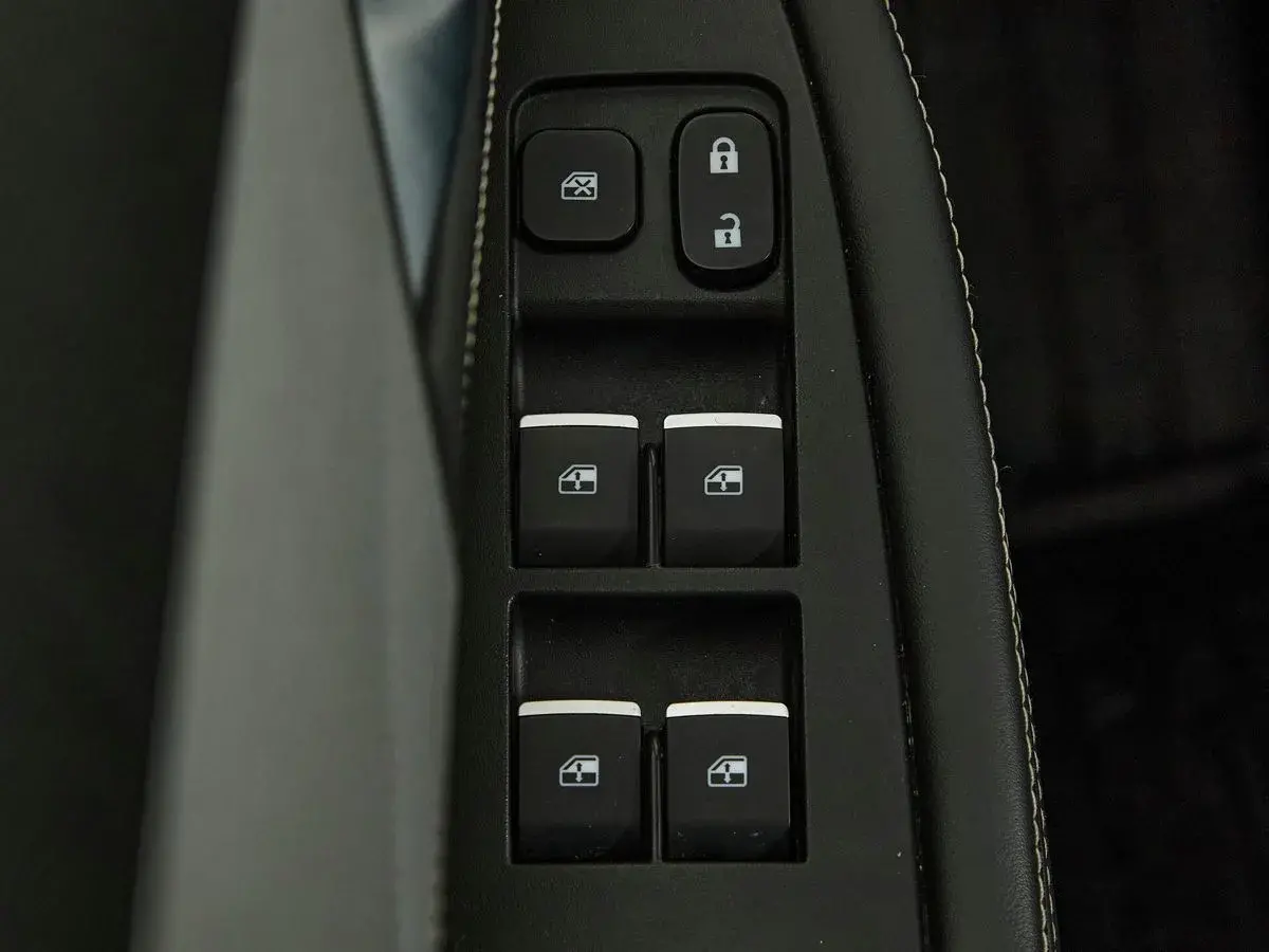 Jac J7