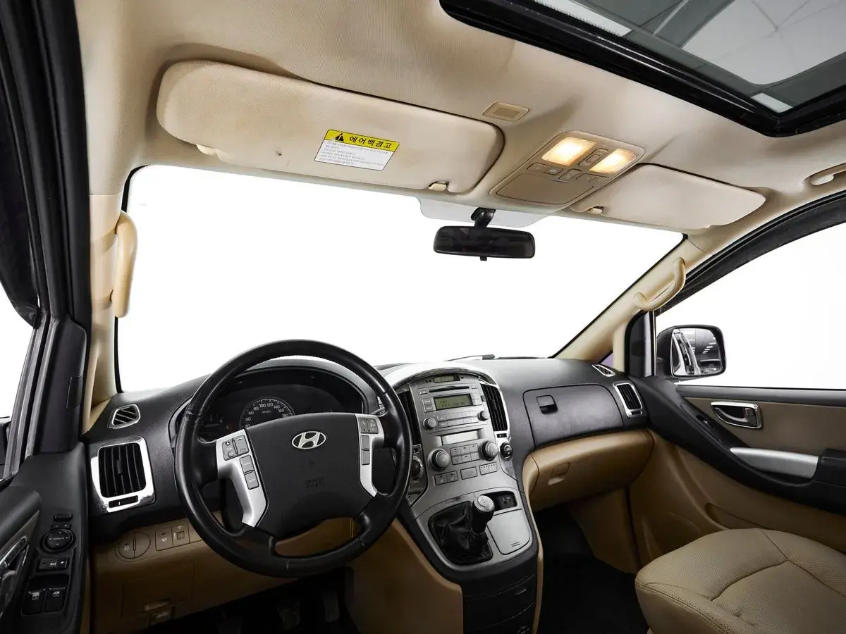 Hyundai Grand Starex