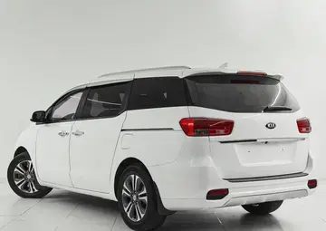 Kia Carnival Вид 4