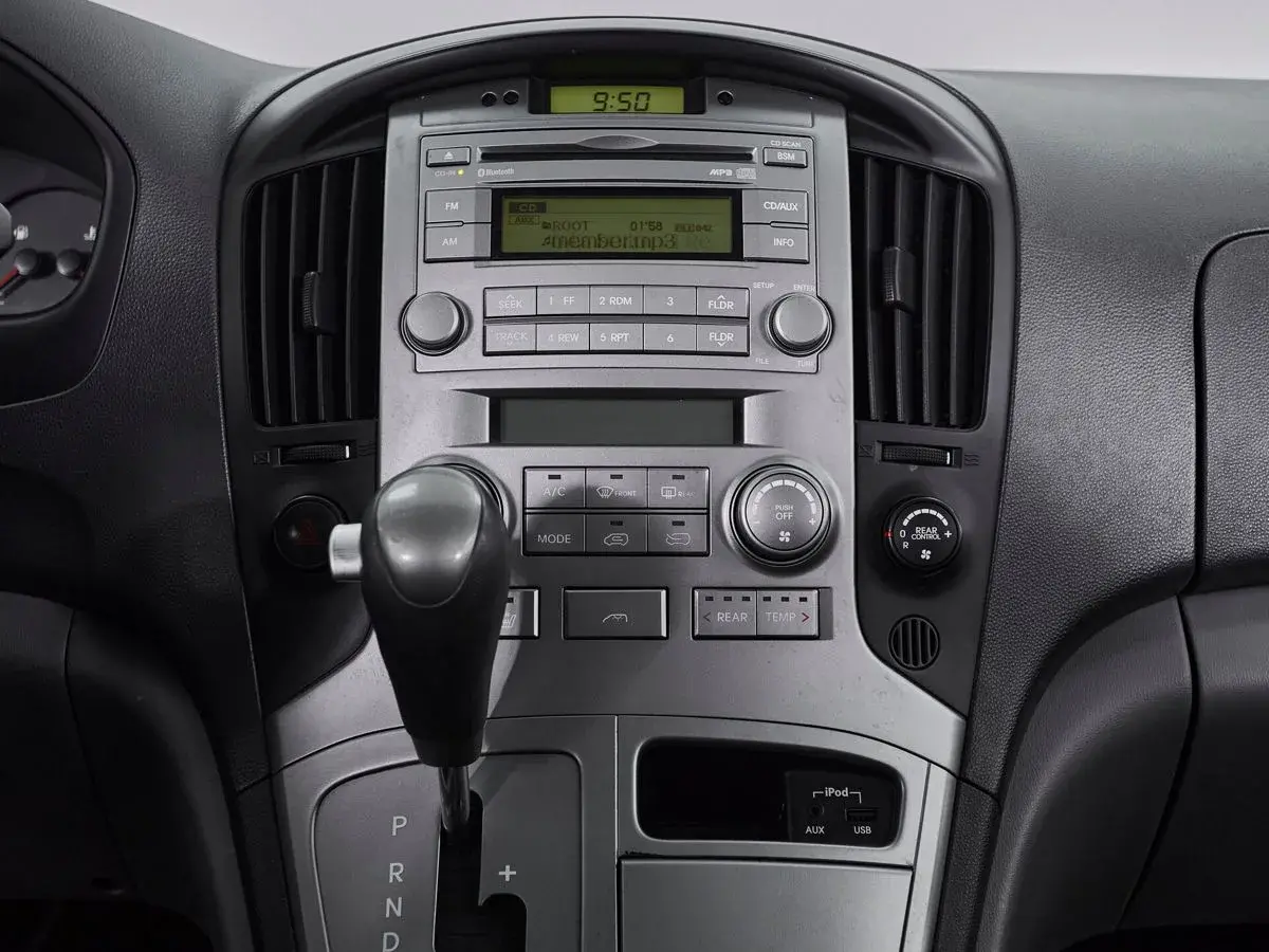 Hyundai Grand Starex