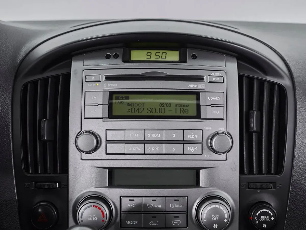Hyundai Grand Starex